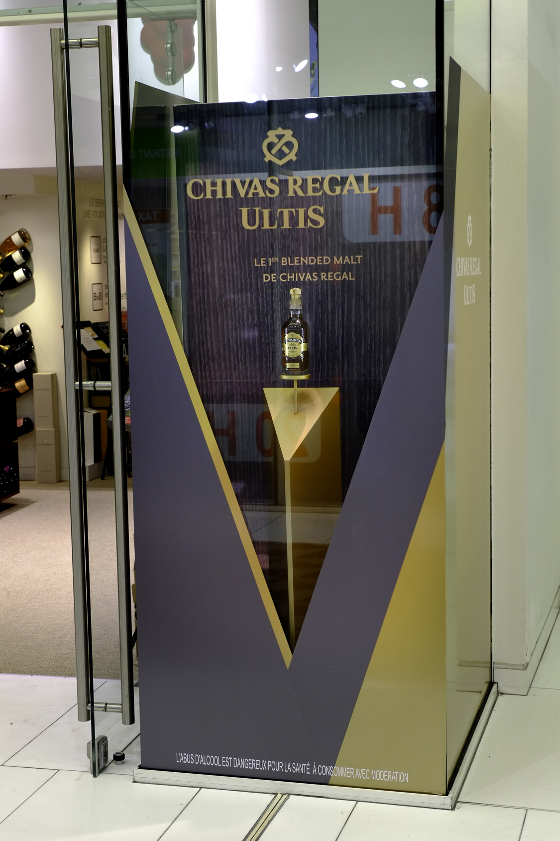 CHIVAS-ULTIS_Vitrine-Lavinia-CNIT_DESIGN-ESPACE_archi-interieur-designer-decorateur_PLANET-DESIGN-PARIS-Eric-Berthes_01.jpg