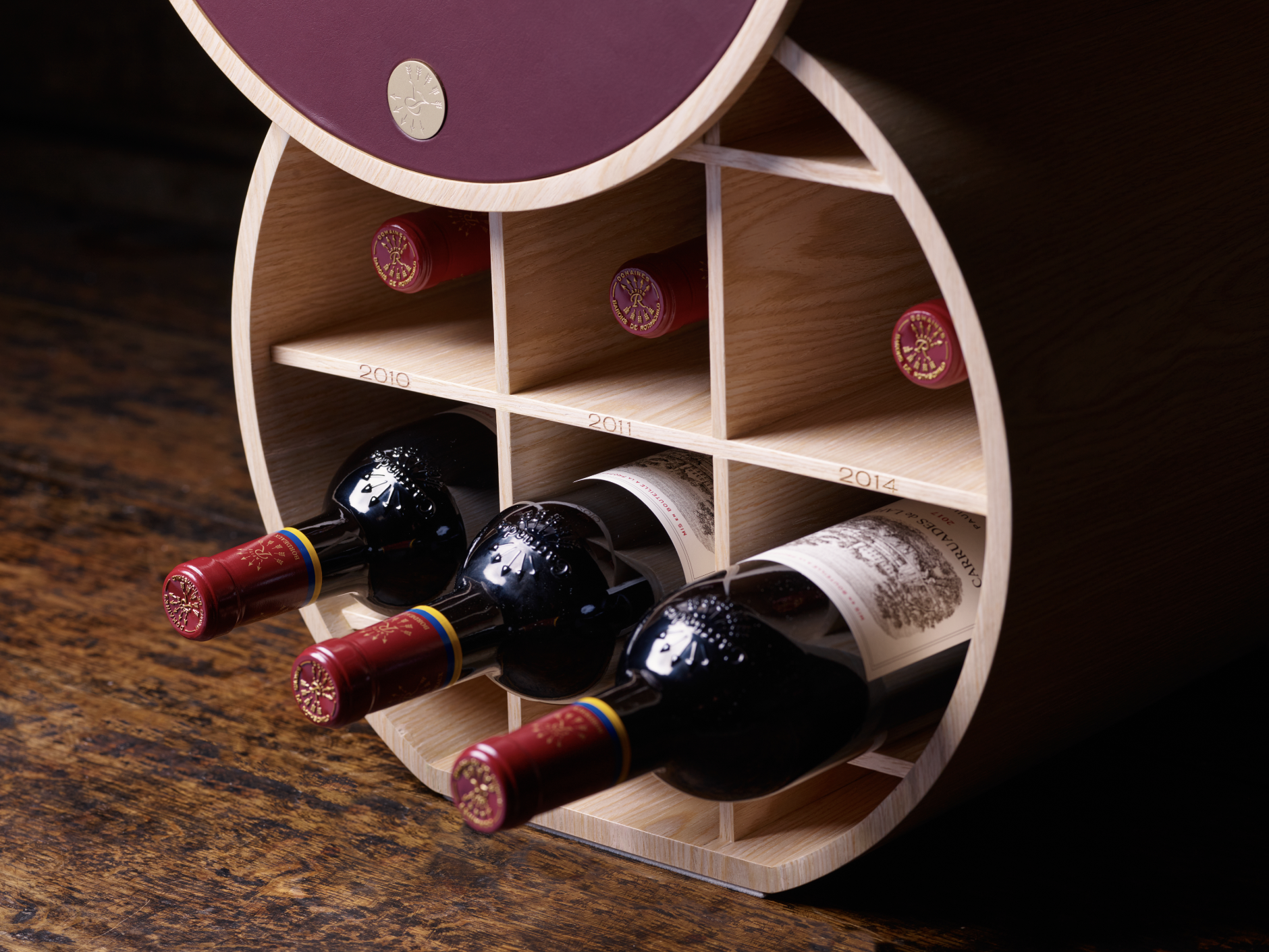 Design-Coffret-bois-luxe_vin_lafite_planet-design_ericberthes_carruades3.png